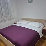 Apartment Znjan