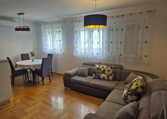 Apartment Znjan