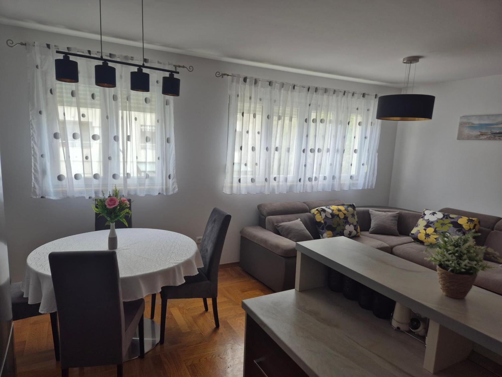 Apartment Znjan Split