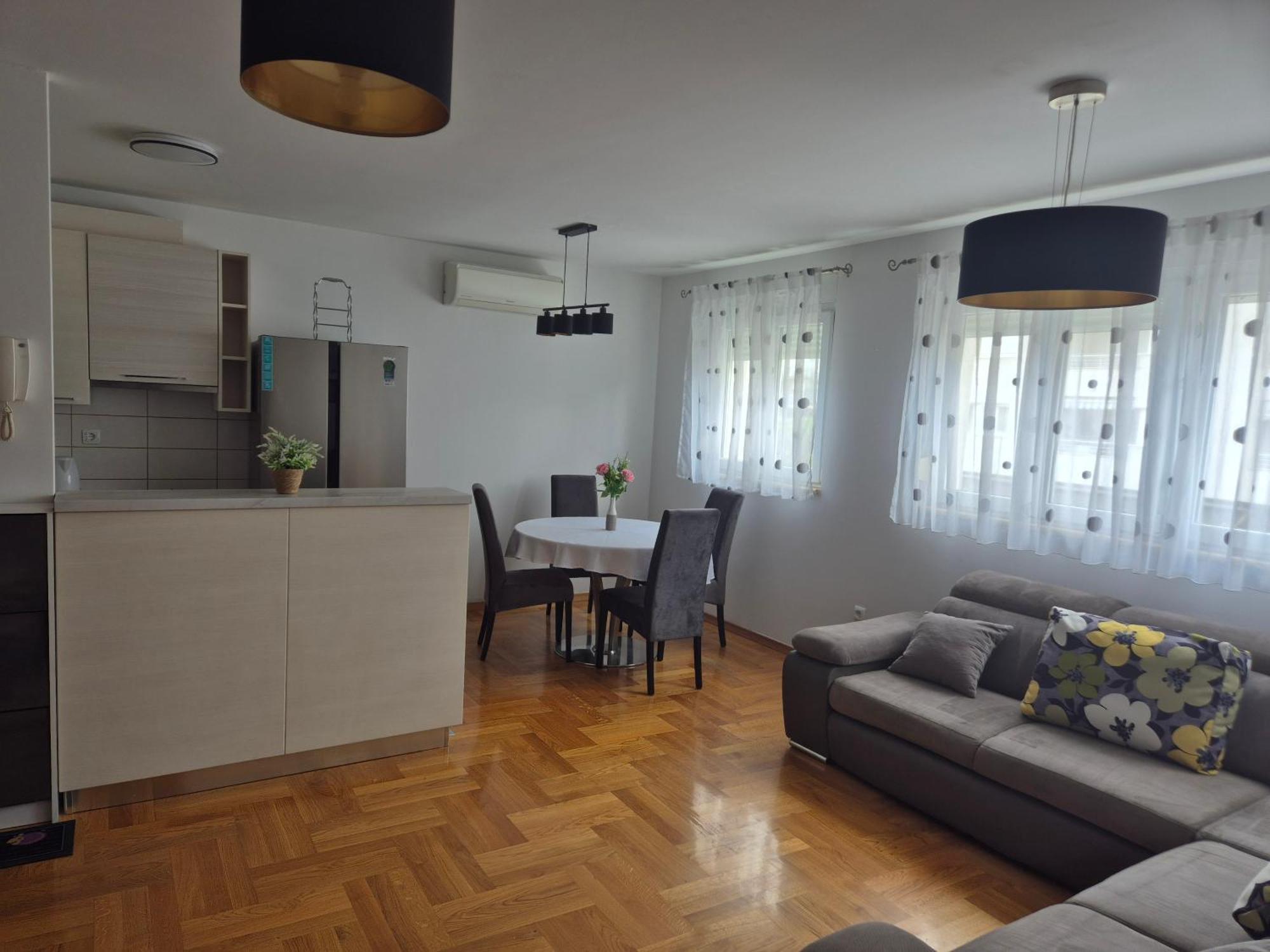 Apartment Znjan