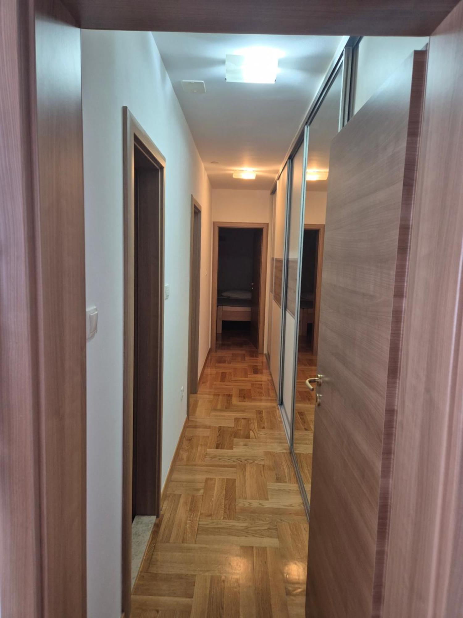 Apartment Znjan